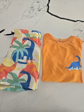 Old Navy Orange Toddler Rash Guard Top And Swim Shorts Size 3T